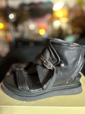 A.S.98 Black Leather Platform Buckle Sandal Boot Size 38🌺